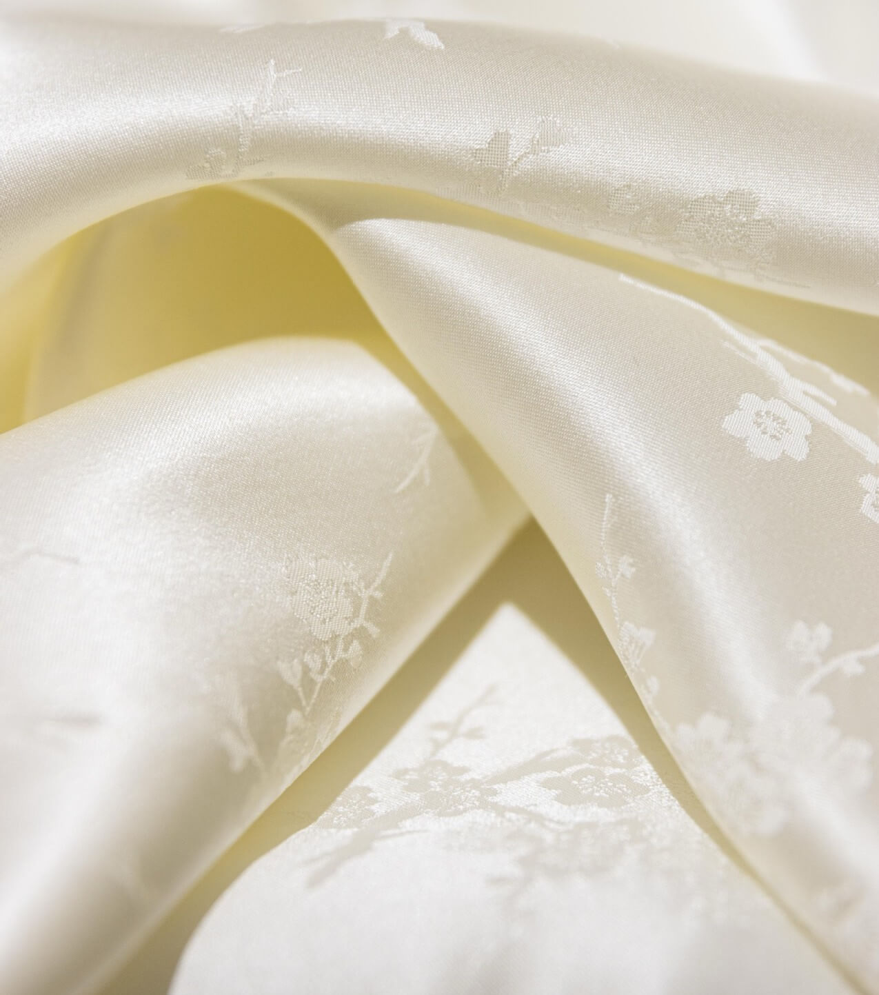 Seidenjacquard-Hosen