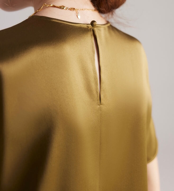 Short-sleeved silk blouse