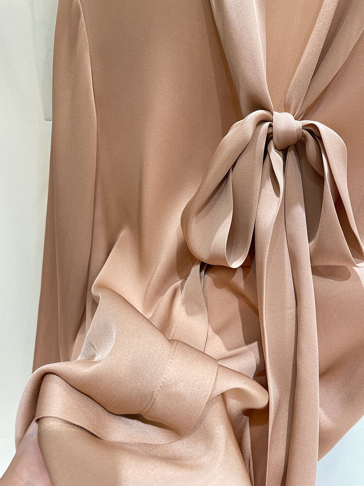 Seidenbluse mit Schleife