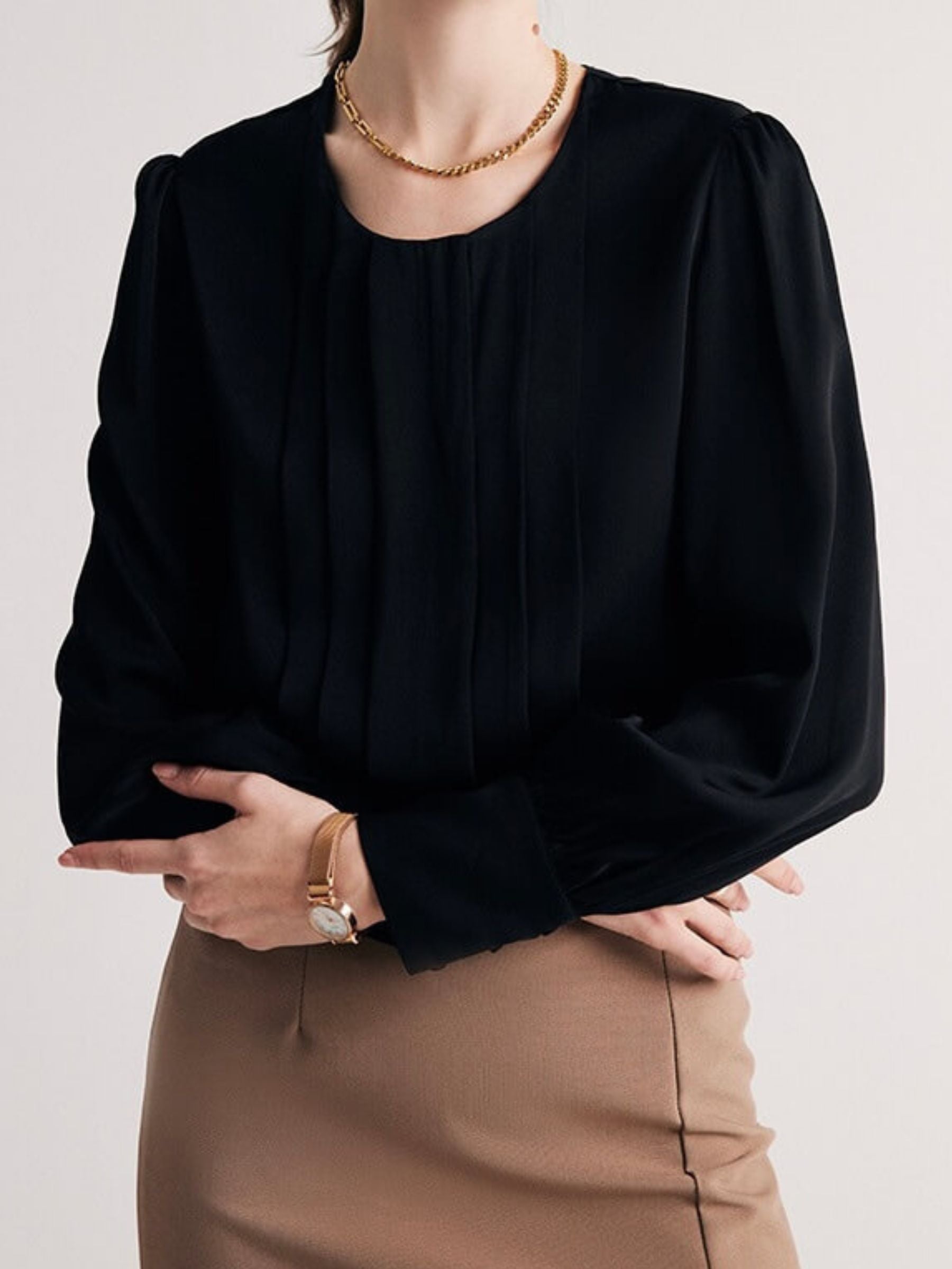 Seidenbluse mit Schleife