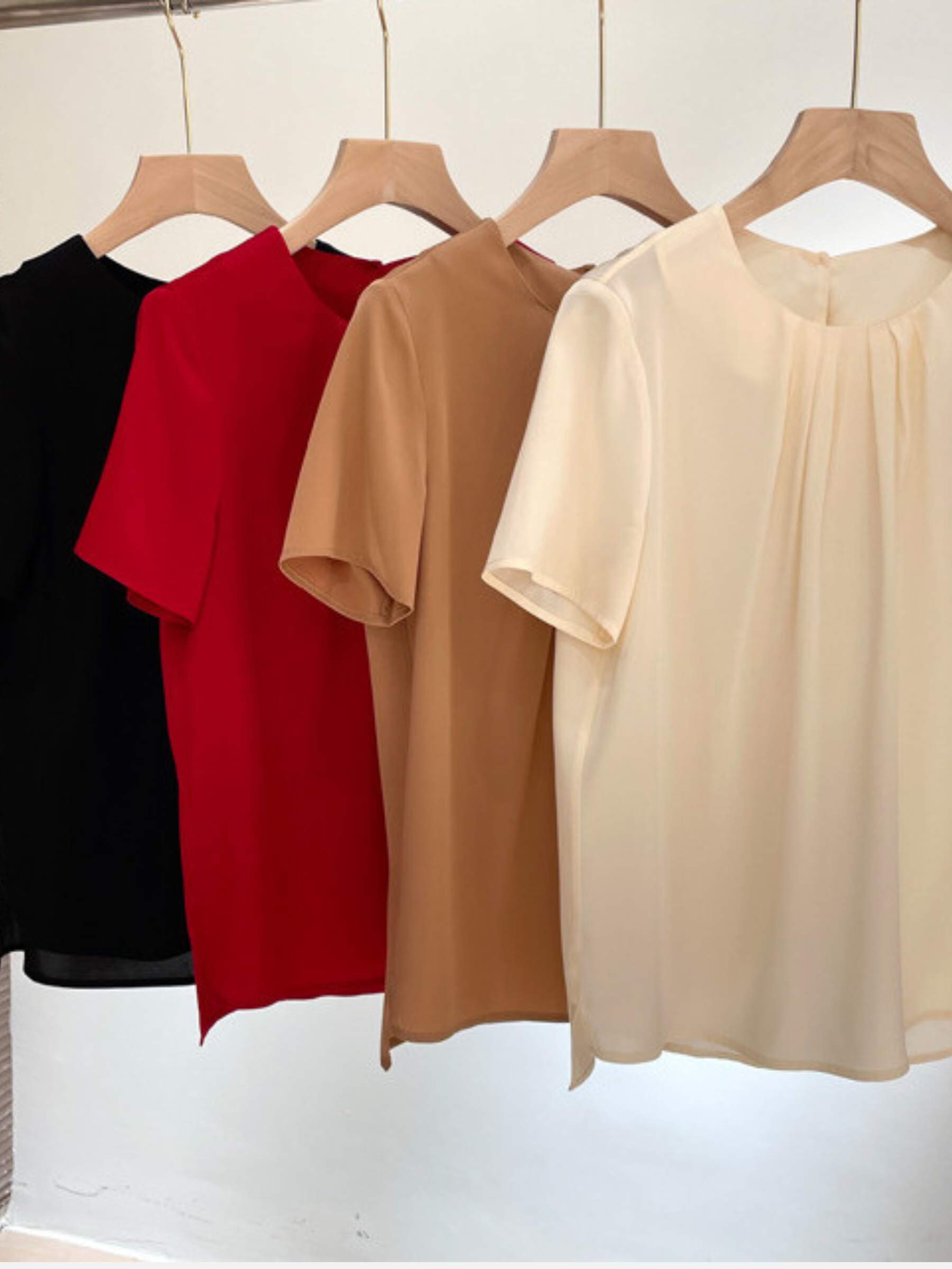 Kurzärmelige Seidenbluse