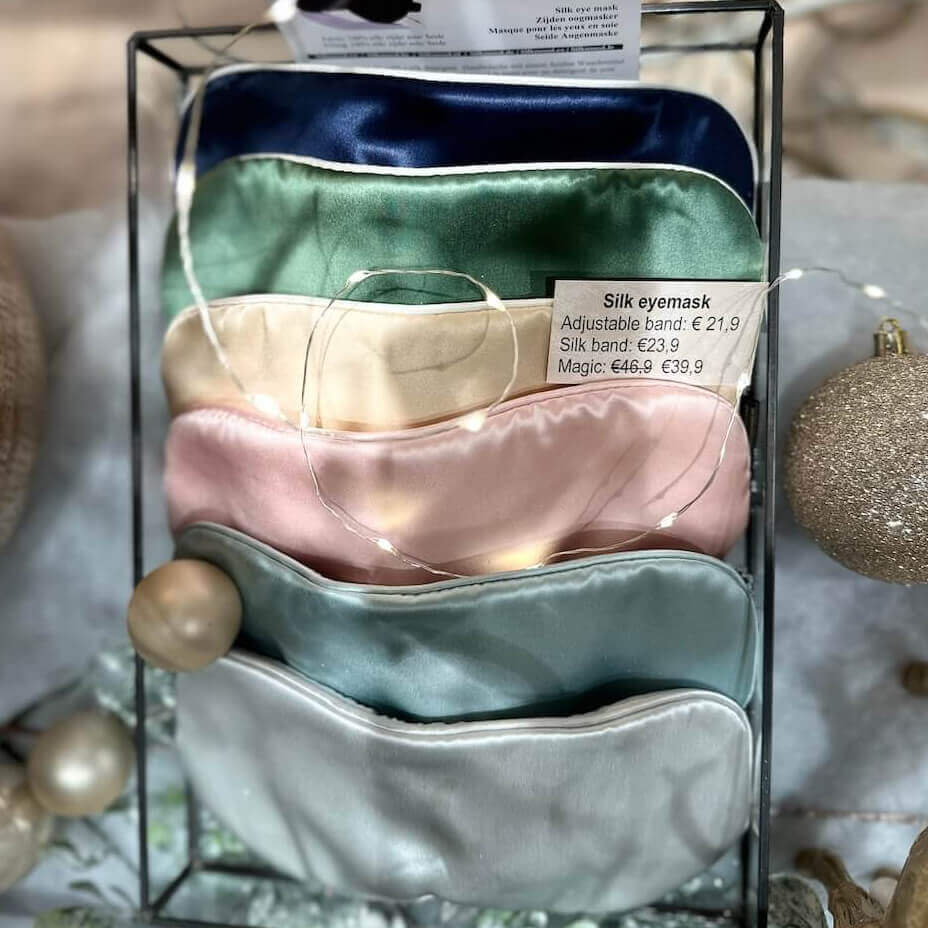 Seiden-Augenmaske mit seidenumwickeltem Gummiband