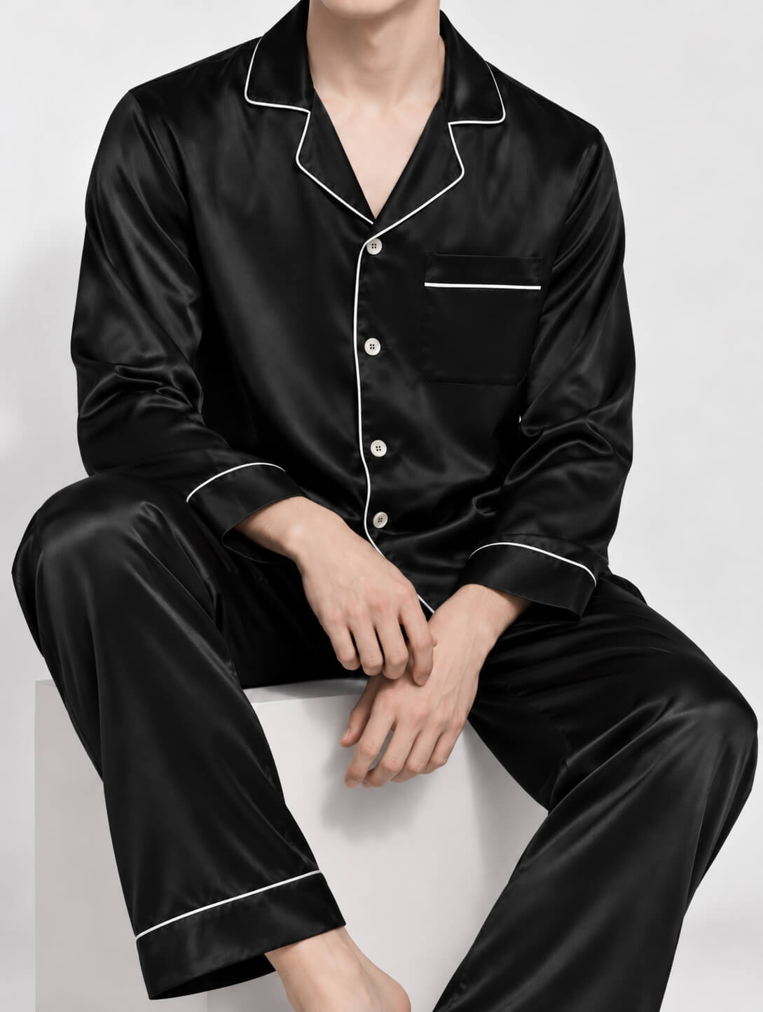Men's silk pyjamas