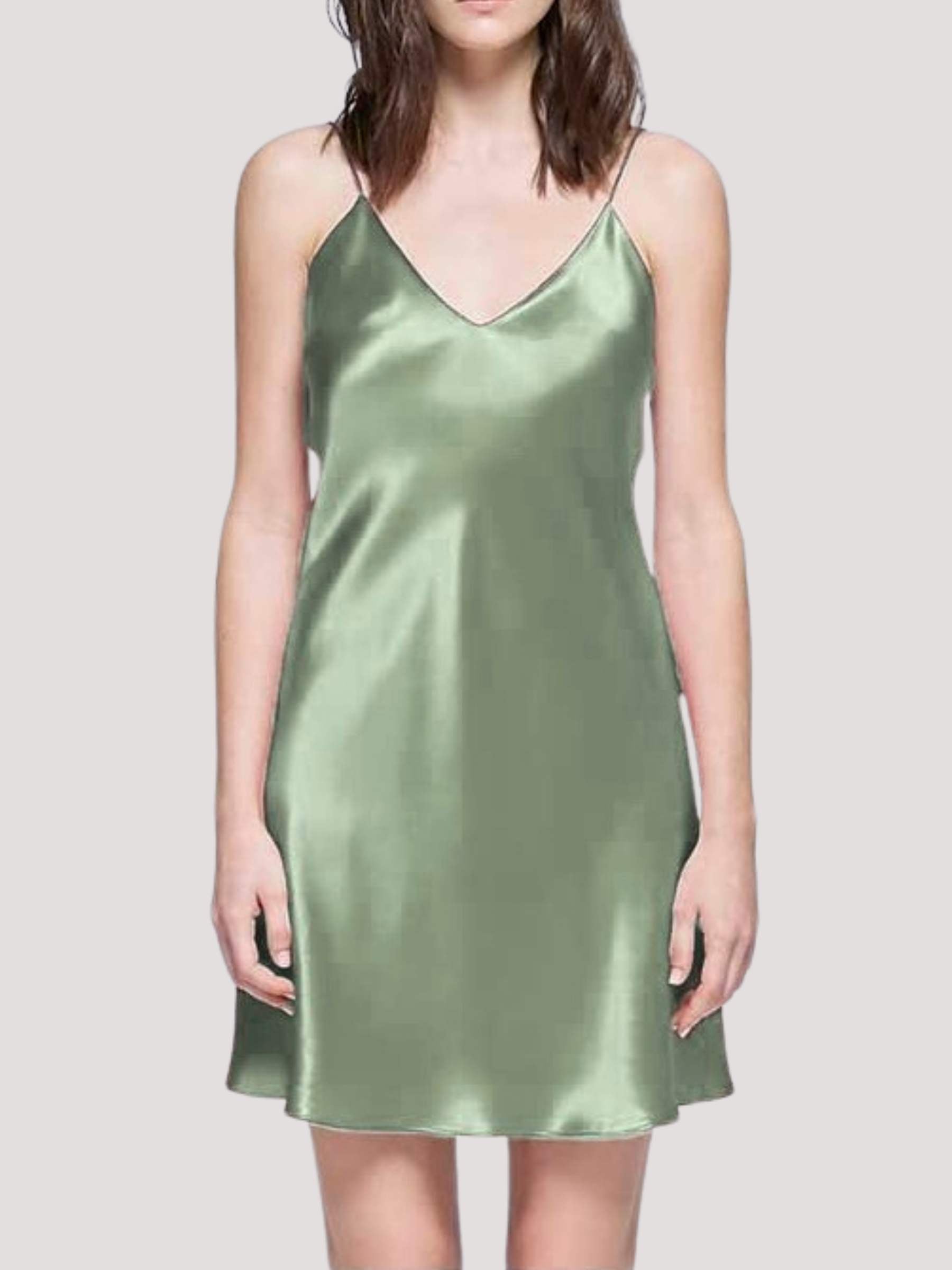 Seidennachthemd mit verstellbaren Trägern