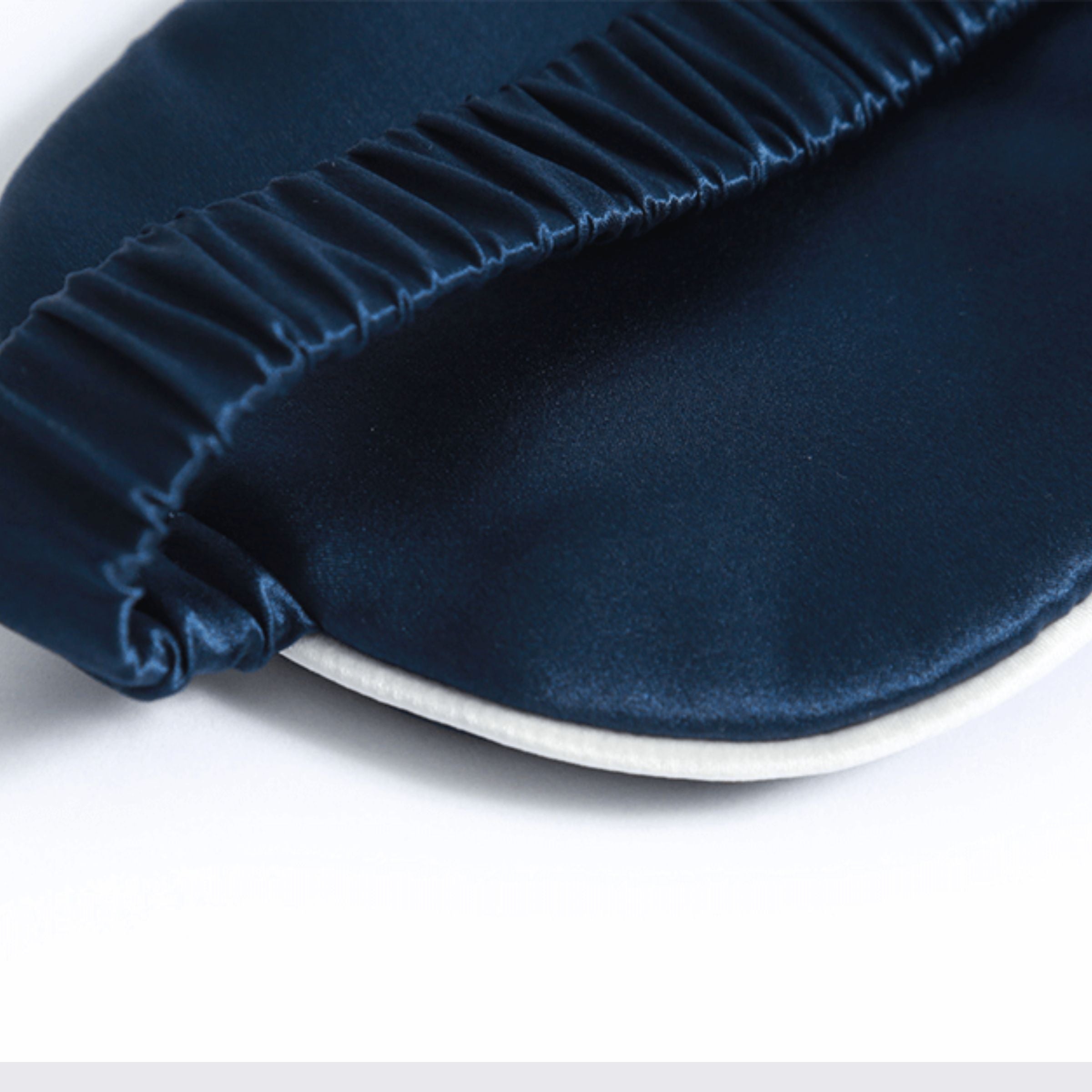 Seiden-Augenmaske mit seidenumwickeltem Gummiband